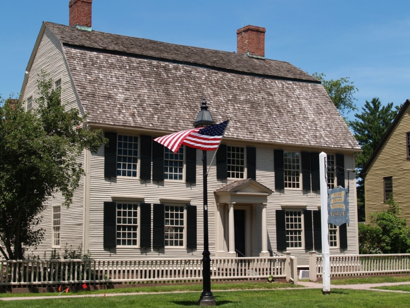 Connecticut Yankee Charm